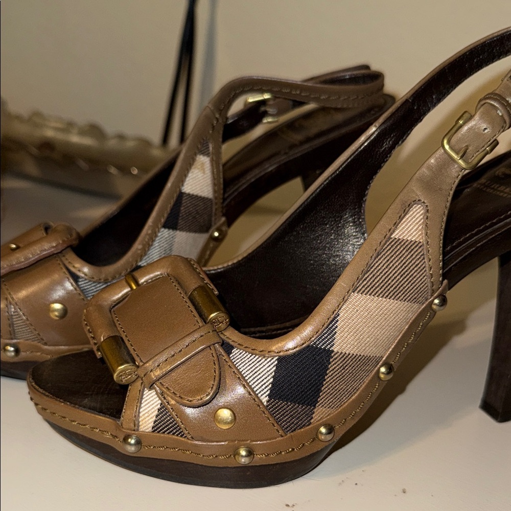 Burberry Tan & Black Check Slingback Heels - Picture 5 of 9